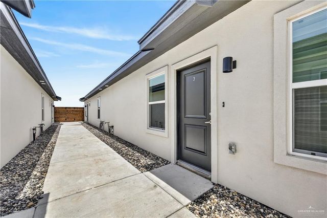 719 Coves Lane 3, Weslaco, TX 78599