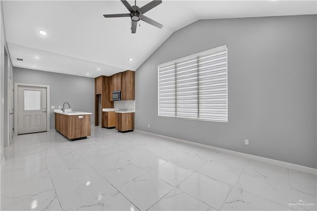 719 Coves Lane 3, Weslaco, TX 78599