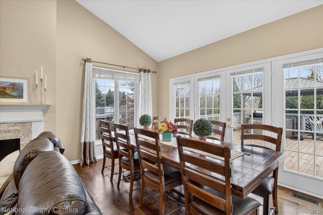 50145 Tottenham Court, Canton Charter Township, MI 48187