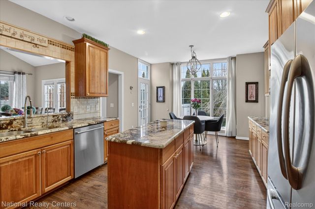 50145 Tottenham Court, Canton Charter Township, MI 48187