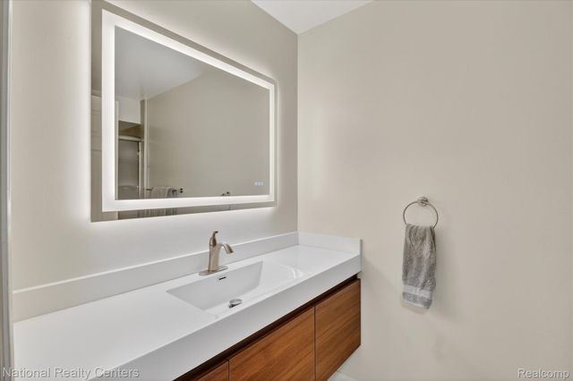 50145 Tottenham Court, Canton Charter Township, MI 48187