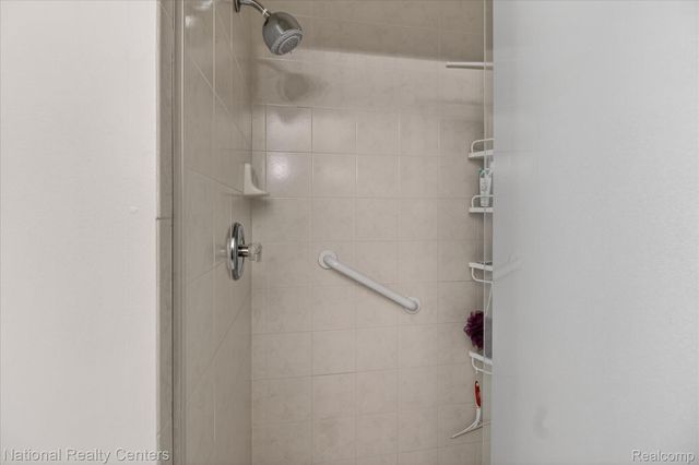 50145 Tottenham Court, Canton Charter Township, MI 48187