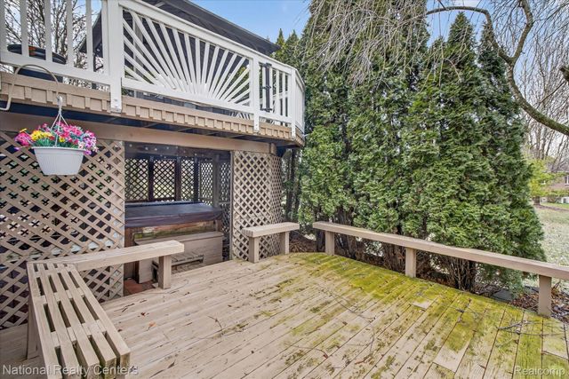 50145 Tottenham Court, Canton Charter Township, MI 48187