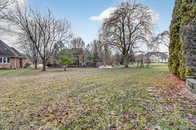 50145 Tottenham Court, Canton Charter Township, MI 48187