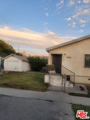 7908 Towne Avenue, Los Angeles, CA 90003