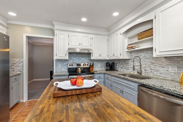 852 Club Lane, Sumter, SC 29154