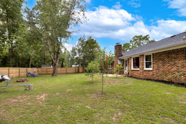 852 Club Lane, Sumter, SC 29154