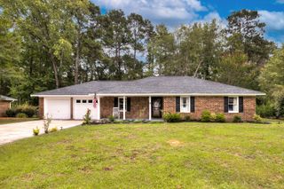 852 Club Lane, Sumter, SC 29154