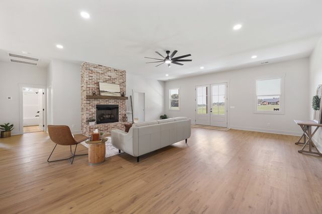 4031 Wells Rd, Springfield, TN 37172