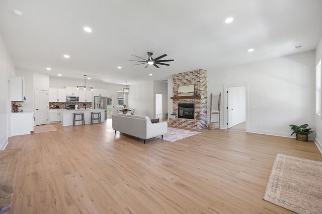 4031 Wells Rd, Springfield, TN 37172