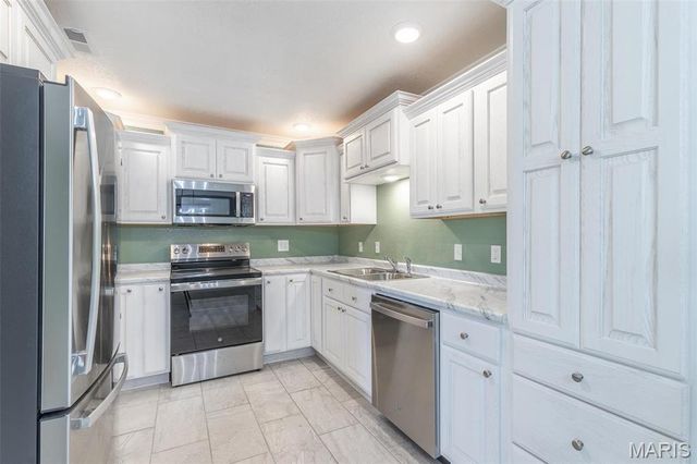 626 County Road 603, Poplar Bluff, MO 63901