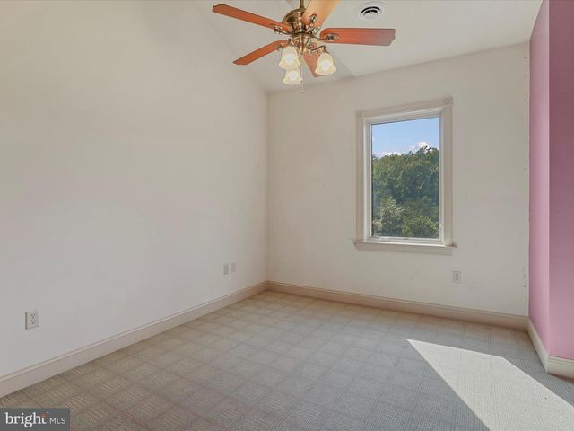 15 RACHELS LN, Front Royal, VA 22630