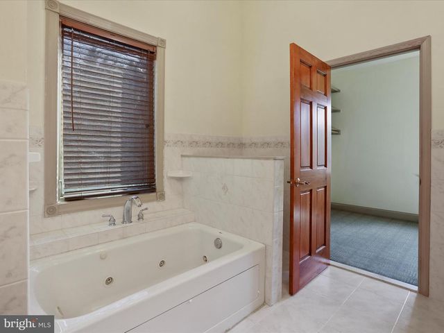 15 RACHELS LN, Front Royal, VA 22630