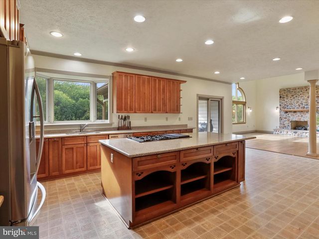 15 RACHELS LN, Front Royal, VA 22630