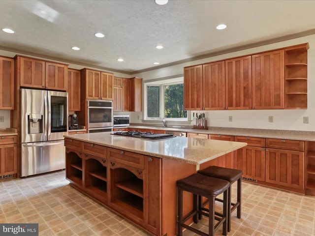 15 RACHELS LN, Front Royal, VA 22630