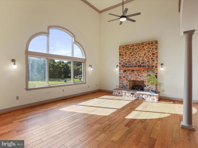 15 RACHELS LN, Front Royal, VA 22630