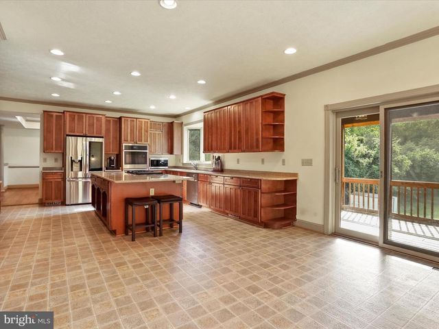 15 RACHELS LN, Front Royal, VA 22630