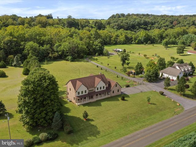15 RACHELS LN, Front Royal, VA 22630