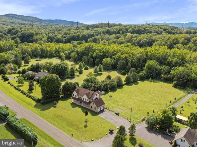 15 RACHELS LN, Front Royal, VA 22630