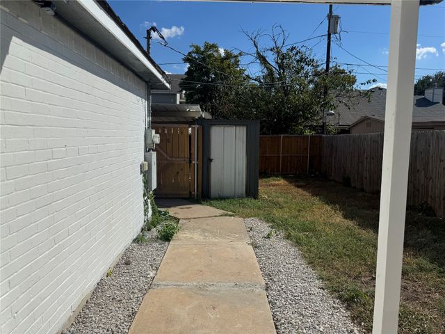 806 Binbrook Drive, Mesquite, TX 75149