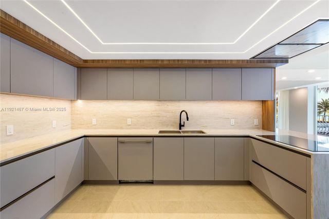 10155 Collins Ave 202, Bal Harbour, FL 33154