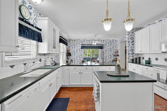 2178 Hawks Landing Drive E, Lake St Louis, MO 63367