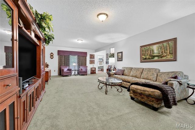 2178 Hawks Landing Drive E, Lake St Louis, MO 63367