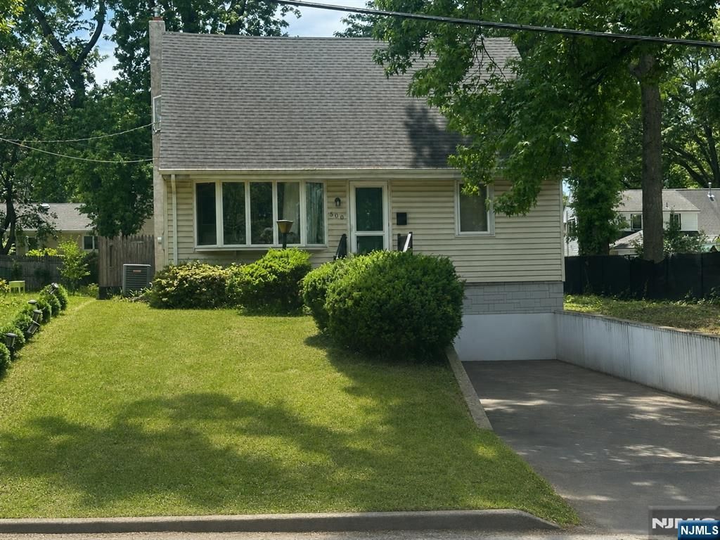500 New Bridge Road, Bergenfield, NJ 07621