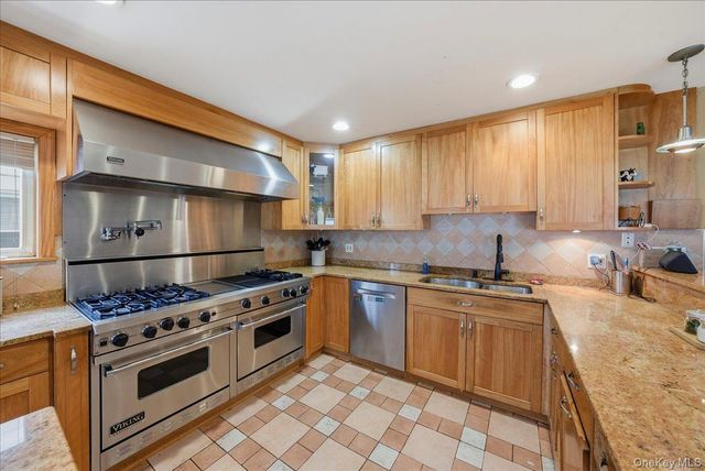 47-23 164th Street, Flushing, NY 11358