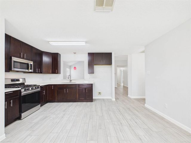 13302 Dennis Way Lane, Houston, TX 77044