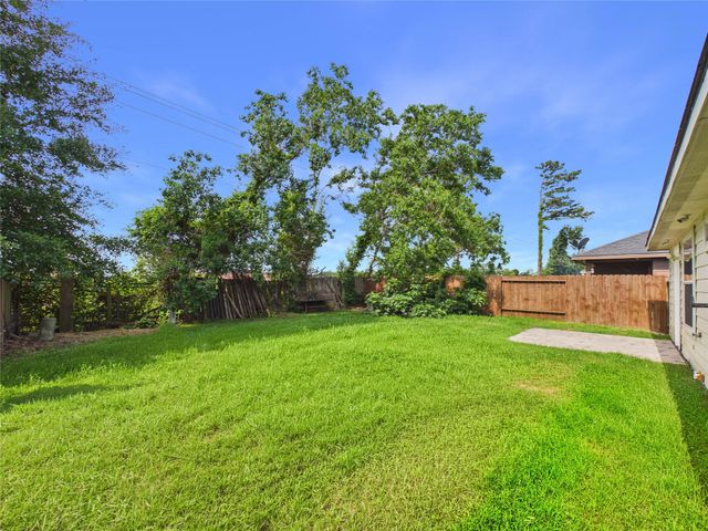 13302 Dennis Way Lane, Houston, TX 77044