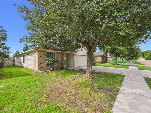 13302 Dennis Way Lane, Houston, TX 77044