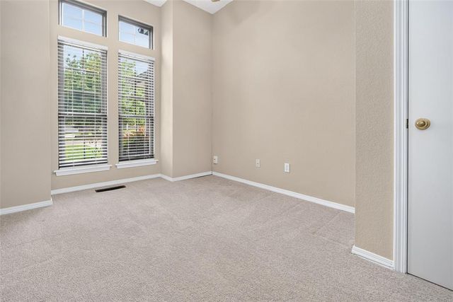 121 S Creekdale Drive, Norman, OK 73072