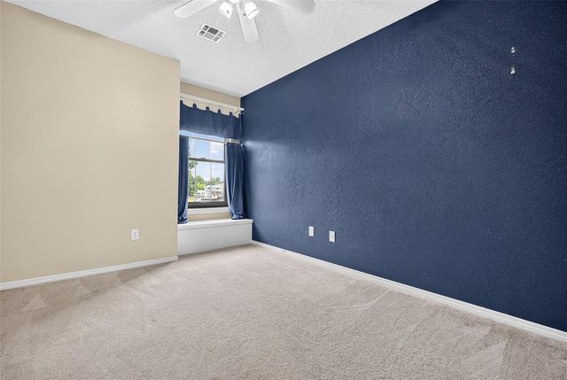 121 S Creekdale Drive, Norman, OK 73072