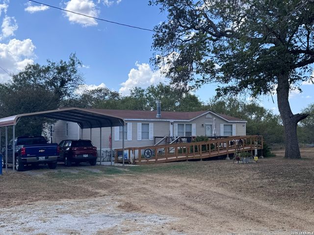 3303 SANDY ELM RD, La Vernia, TX 78121