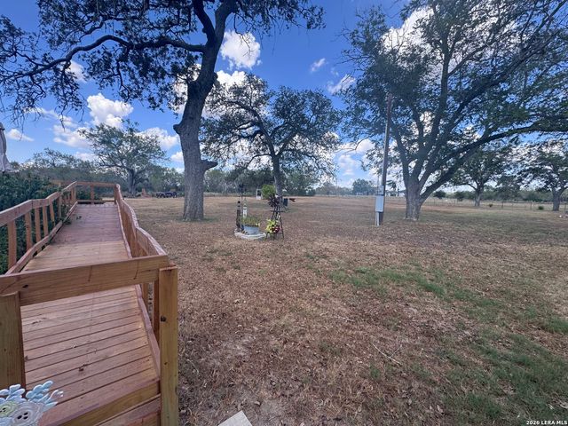 3303 SANDY ELM RD, La Vernia, TX 78121
