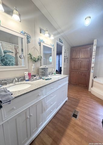 3303 SANDY ELM RD, La Vernia, TX 78121
