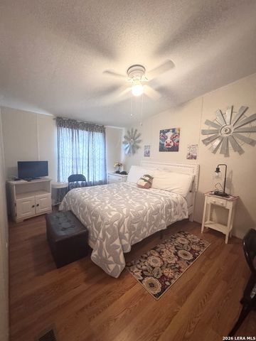 3303 SANDY ELM RD, La Vernia, TX 78121