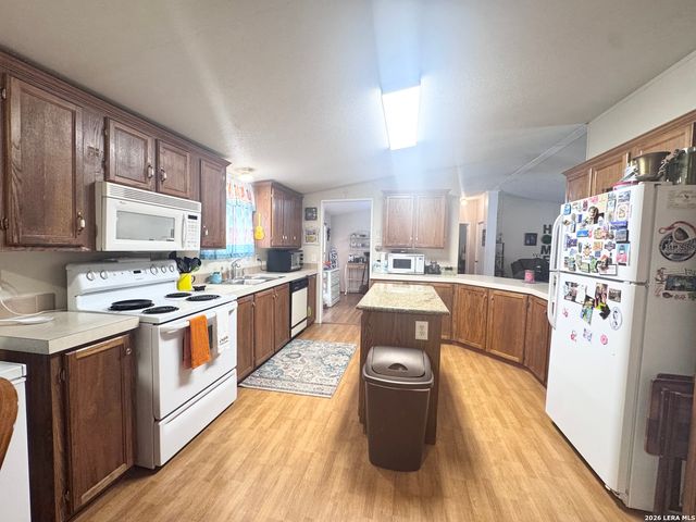 3303 SANDY ELM RD, La Vernia, TX 78121