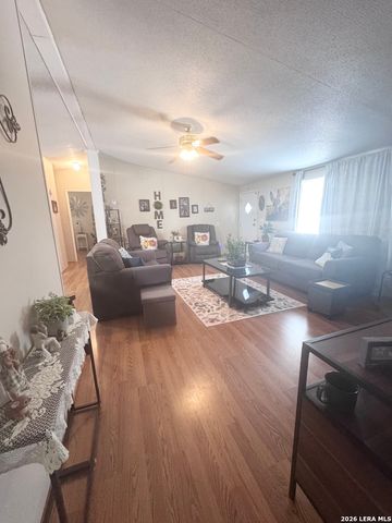 3303 SANDY ELM RD, La Vernia, TX 78121