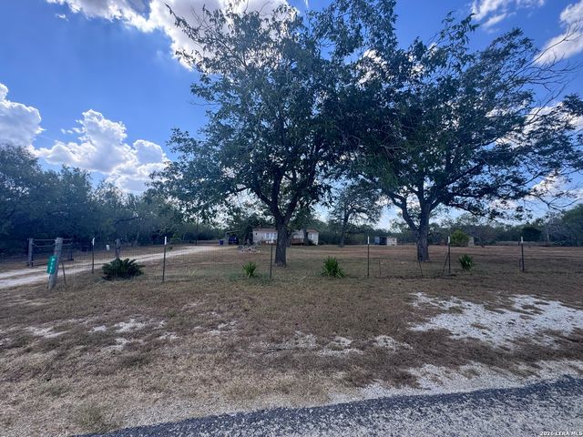 3303 SANDY ELM RD, La Vernia, TX 78121