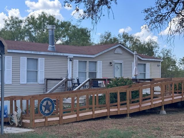 3303 SANDY ELM RD, La Vernia, TX 78121