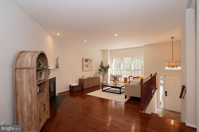 2277 KINGS GARDEN WAY, Falls Church, VA 22043