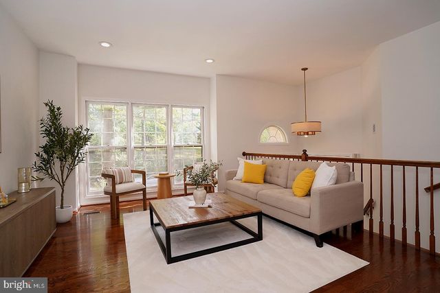 2277 KINGS GARDEN WAY, Falls Church, VA 22043
