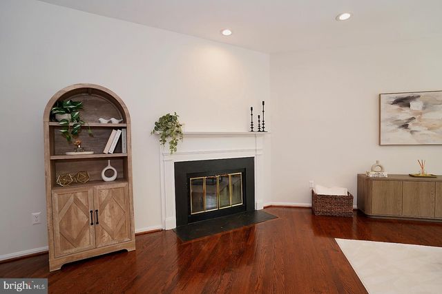 2277 KINGS GARDEN WAY, Falls Church, VA 22043