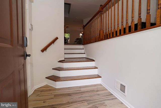2277 KINGS GARDEN WAY, Falls Church, VA 22043