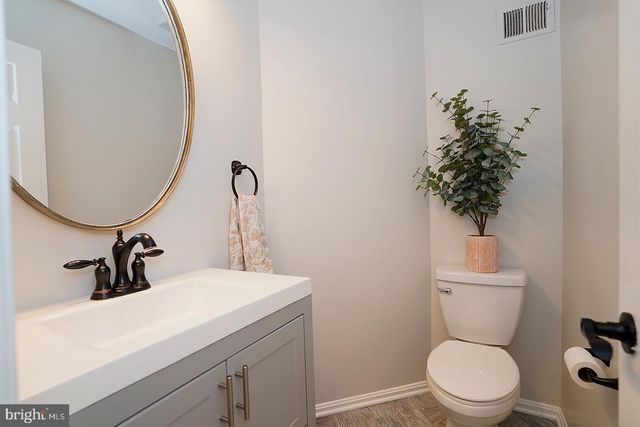 2277 KINGS GARDEN WAY, Falls Church, VA 22043
