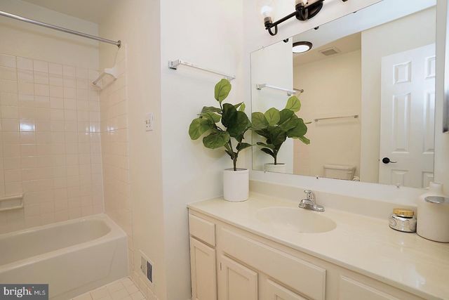 2277 KINGS GARDEN WAY, Falls Church, VA 22043