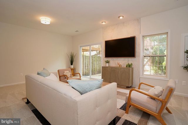 2277 KINGS GARDEN WAY, Falls Church, VA 22043