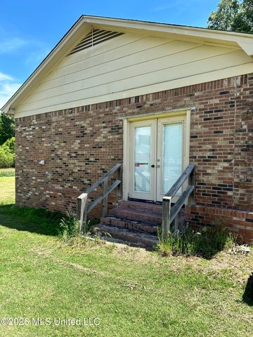 12150 Desoto Road, Olive Branch, MS 38654